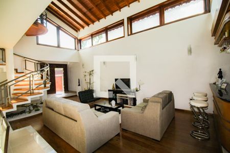 Sala de casa à venda com 4 quartos, 350m² em Interlagos, São Paulo