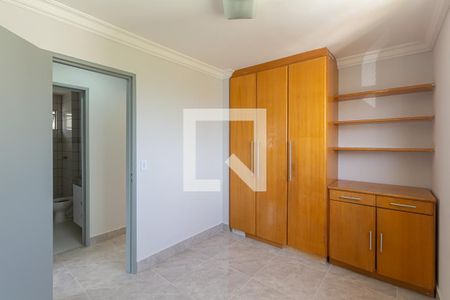 Quarto 1 de apartamento para alugar com 2 quartos, 58m² em Residencial Eldorado, Goiânia