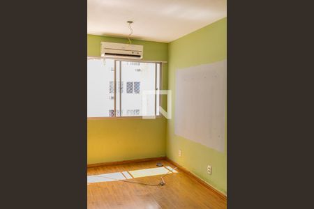 Sala de apartamento para alugar com 3 quartos, 58m² em Grajau, Rio de Janeiro