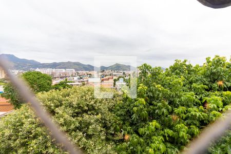 Vista de apartamento para alugar com 2 quartos, 48m² em Inhauma, Rio de Janeiro