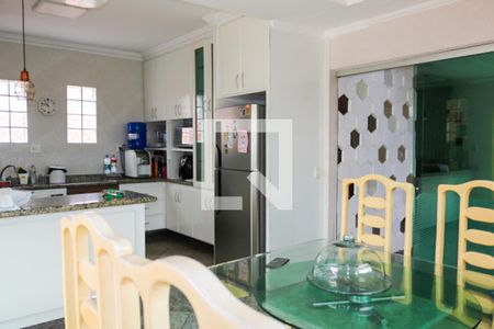 Casa à venda com 446m², 3 quartos e 8 vagas Casa à venda com 446m², 3 quartos e 8 vagasCozinha