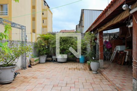 Casa à venda com 446m², 3 quartos e 8 vagas Casa à venda com 446m², 3 quartos e 8 vagasQuintal