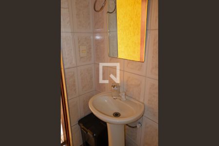 Casa à venda com 446m², 3 quartos e 8 vagas Casa à venda com 446m², 3 quartos e 8 vagasBanheiro de serviço