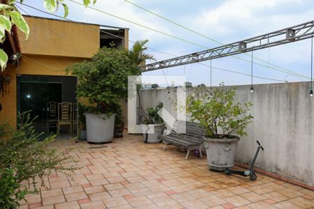 Casa à venda com 446m², 3 quartos e 8 vagas Casa à venda com 446m², 3 quartos e 8 vagasQuintal