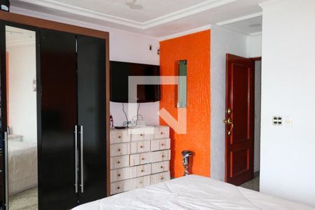 Casa à venda com 446m², 3 quartos e 8 vagas Casa à venda com 446m², 3 quartos e 8 vagasSuíte