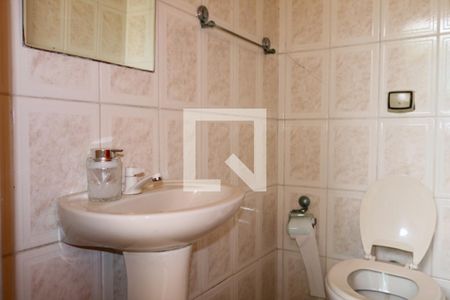 Casa à venda com 446m², 3 quartos e 8 vagas Casa à venda com 446m², 3 quartos e 8 vagasBanheiro de serviço