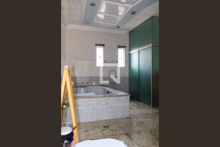 Casa à venda com 446m², 3 quartos e 8 vagas Casa à venda com 446m², 3 quartos e 8 vagasBanheiro da Suíte