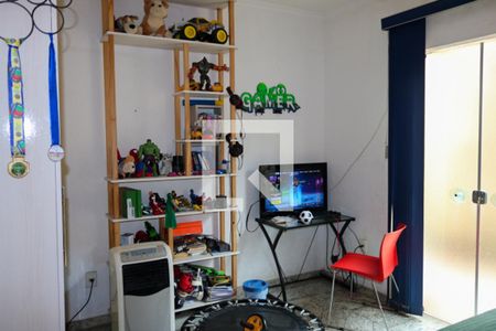 Casa à venda com 446m², 3 quartos e 8 vagas Casa à venda com 446m², 3 quartos e 8 vagasQuarto 1