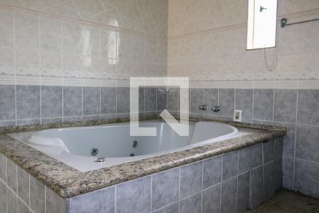 Casa à venda com 446m², 3 quartos e 8 vagas Casa à venda com 446m², 3 quartos e 8 vagasBanheiro da Suíte