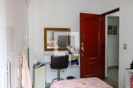 Casa à venda com 446m², 3 quartos e 8 vagas Casa à venda com 446m², 3 quartos e 8 vagasQuarto 2