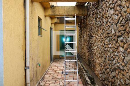 Casa à venda com 446m², 3 quartos e 8 vagas Casa à venda com 446m², 3 quartos e 8 vagasQuintal Lateral dos Quartos