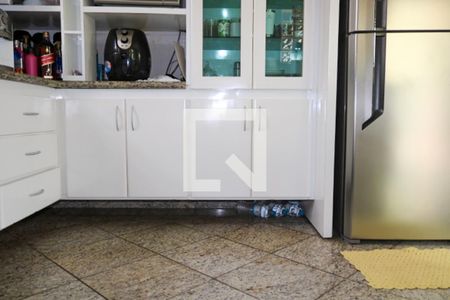 Casa à venda com 446m², 3 quartos e 8 vagas Casa à venda com 446m², 3 quartos e 8 vagasCozinha