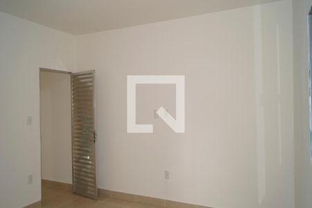 Quarto  de casa para alugar com 1 quarto, 70m² em Vila Firmiano Pinto, São Paulo