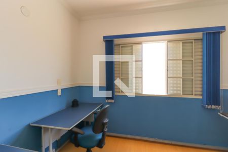 Casa à venda com 406m², 6 quartos e 3 vagas Casa à venda com 406m², 6 quartos e 3 vagasQuarto 3