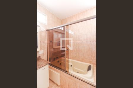 Casa à venda com 406m², 6 quartos e 3 vagas Casa à venda com 406m², 6 quartos e 3 vagasSuíte 4