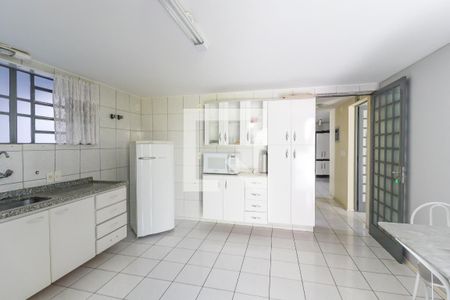 Casa à venda com 406m², 6 quartos e 3 vagas Casa à venda com 406m², 6 quartos e 3 vagasCozinha 2