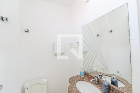 Casa à venda com 406m², 6 quartos e 3 vagas Casa à venda com 406m², 6 quartos e 3 vagasLavabo