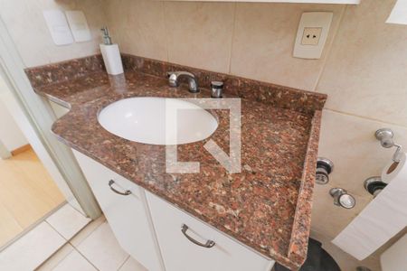 Casa à venda com 406m², 6 quartos e 3 vagas Casa à venda com 406m², 6 quartos e 3 vagasBanheiro