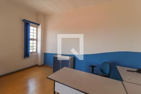 Casa à venda com 406m², 6 quartos e 3 vagas Casa à venda com 406m², 6 quartos e 3 vagasQuarto 2