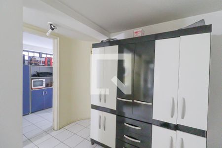 Casa à venda com 406m², 6 quartos e 3 vagas Casa à venda com 406m², 6 quartos e 3 vagasQuarto de Serviço