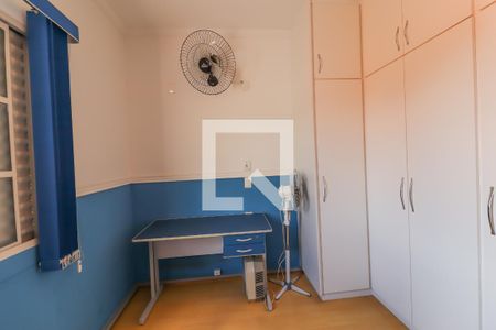Casa à venda com 406m², 6 quartos e 3 vagas Casa à venda com 406m², 6 quartos e 3 vagasQuarto 3