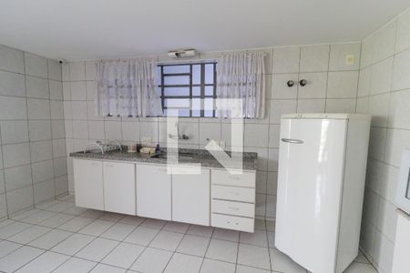 Casa à venda com 406m², 6 quartos e 3 vagas Casa à venda com 406m², 6 quartos e 3 vagasCozinha 2