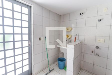 Casa à venda com 406m², 6 quartos e 3 vagas Casa à venda com 406m², 6 quartos e 3 vagasÁrea de Serviço