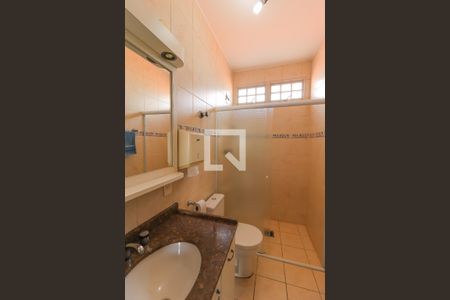 Casa à venda com 406m², 6 quartos e 3 vagas Casa à venda com 406m², 6 quartos e 3 vagasBanheiro