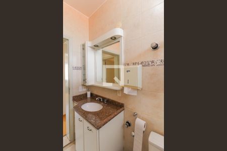 Casa à venda com 406m², 6 quartos e 3 vagas Casa à venda com 406m², 6 quartos e 3 vagasBanheiro