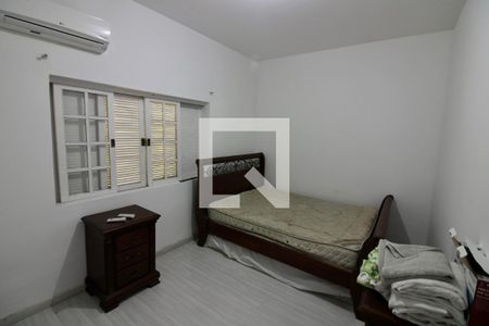 Quarto 2 de casa de condomínio à venda com 3 quartos, 700m² em Vargem Grande, Rio de Janeiro