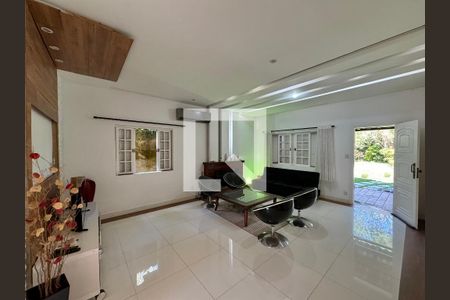 Sala de casa à venda com 3 quartos, 700m² em Vargem Grande, Rio de Janeiro