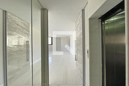 Quarto de apartamento à venda com 4 quartos, 187m² em Serra, Belo Horizonte