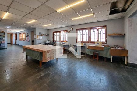 Casa à venda com 417m², 3 quartos e 4 vagas