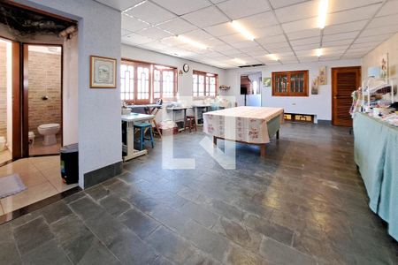 Casa à venda com 417m², 3 quartos e 4 vagas