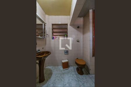 Casa à venda com 300m², 3 quartos e 1 vaga Casa à venda com 300m², 3 quartos e 1 vagaBanheiro