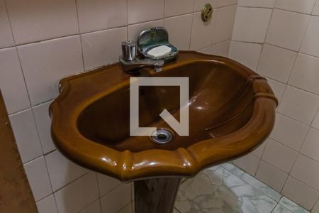 Casa à venda com 300m², 3 quartos e 1 vaga Casa à venda com 300m², 3 quartos e 1 vagaBanheiro