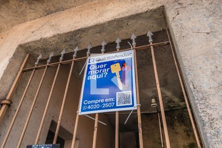 Casa à venda com 300m², 3 quartos e 1 vaga Casa à venda com 300m², 3 quartos e 1 vagaPlaquinha Instalada na Fachada