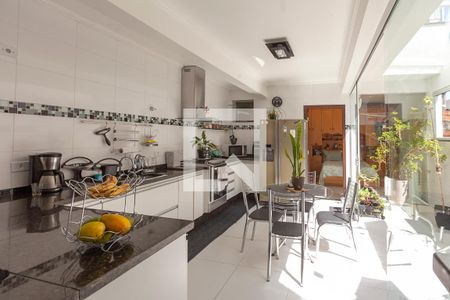 Cozinha de casa à venda com 2 quartos, 260m² em Vila Romana, São Paulo