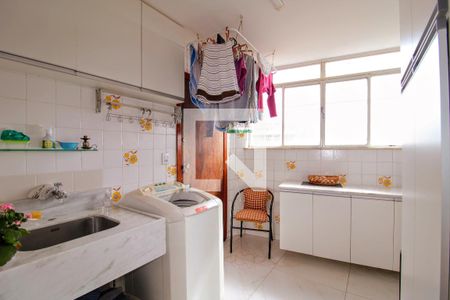 Apartamento à venda com 3 quartos, 100m² em Santa Efigênia, Belo Horizonte