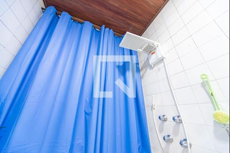 Casa à venda com 190m², 3 quartos e 2 vagas Casa à venda com 190m², 3 quartos e 2 vagasChuveiro