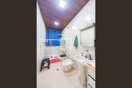 Casa à venda com 190m², 3 quartos e 2 vagas Casa à venda com 190m², 3 quartos e 2 vagasBanheiro2
