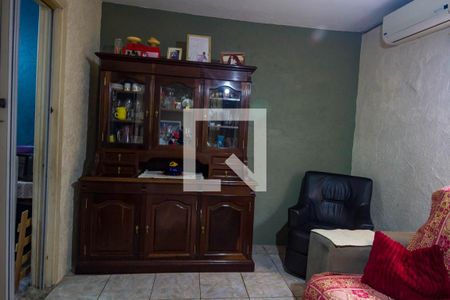 Sala de casa à venda com 3 quartos, 200m² em Santa Tereza, Porto Alegre