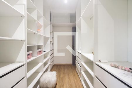 Suíte 1 de casa para alugar com 2 quartos, 200m² em Penha de França, São Paulo