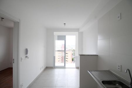 Sala/Cozinha de apartamento para alugar com 1 quarto, 29m² em Vila Ré, São Paulo