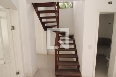 Escada de casa de condomínio à venda com 3 quartos, 250m² em Ipanema, Porto Alegre