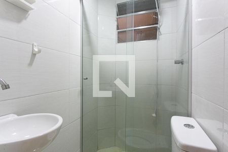 Banheiro de kitnet/studio para alugar com 1 quarto, 12m² em Cangaiba, São Paulo
