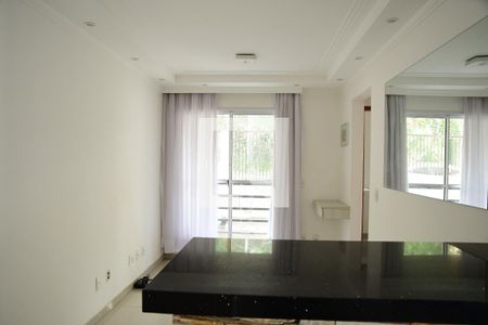 Sala de apartamento para alugar com 2 quartos, 48m² em Parque Rincão, Cotia