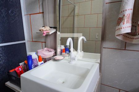 Banheiro de apartamento à venda com 1 quarto, 80m² em São João, Porto Alegre