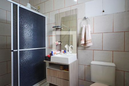 Banheiro de apartamento à venda com 1 quarto, 80m² em São João, Porto Alegre