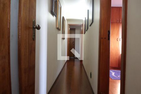 Corredor  de apartamento para alugar com 3 quartos, 180m² em Jardim Jabaquara, São Paulo